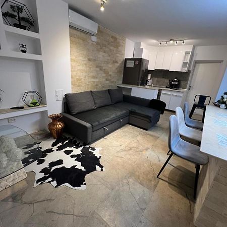 Luxus Cluj Airport Apartments Εξωτερικό φωτογραφία