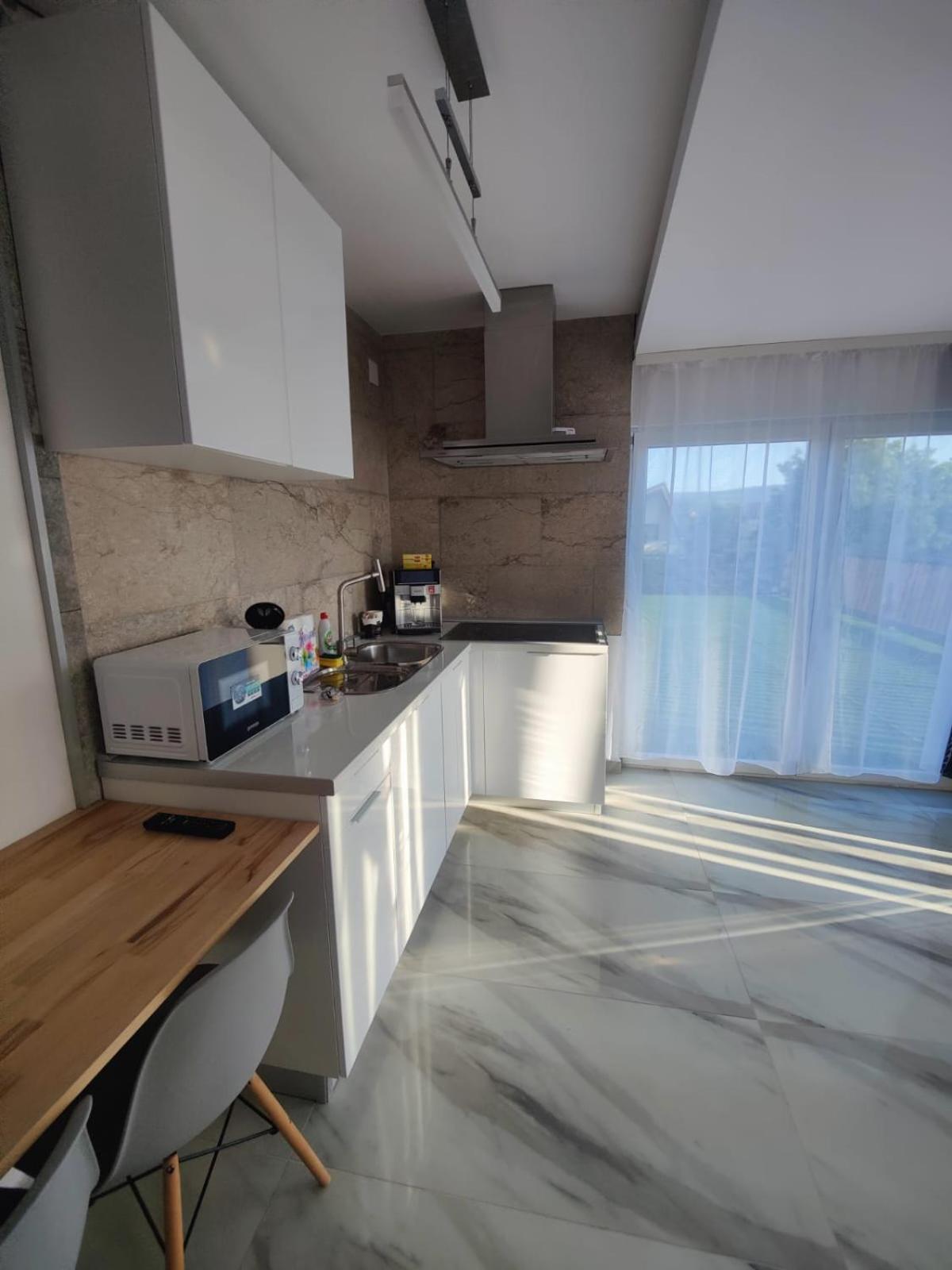 Luxus Cluj Airport Apartments Εξωτερικό φωτογραφία