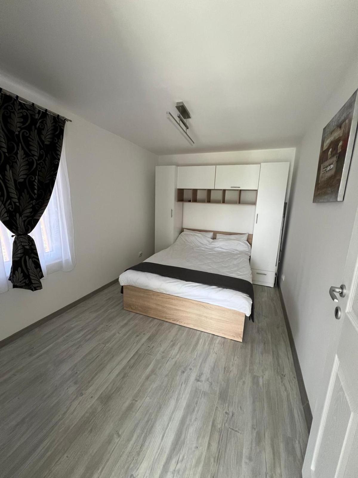 Luxus Cluj Airport Apartments Εξωτερικό φωτογραφία