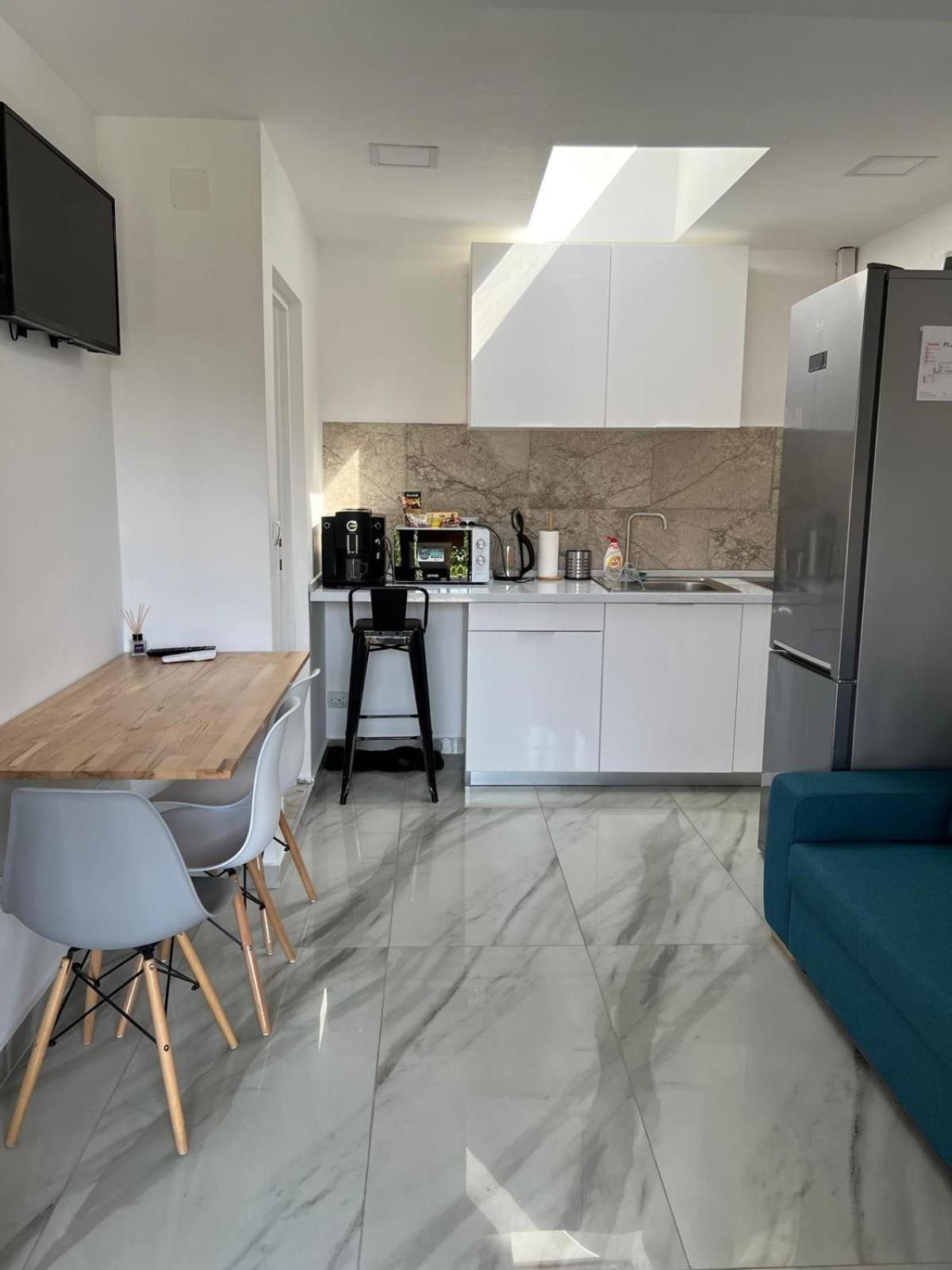 Luxus Cluj Airport Apartments Εξωτερικό φωτογραφία