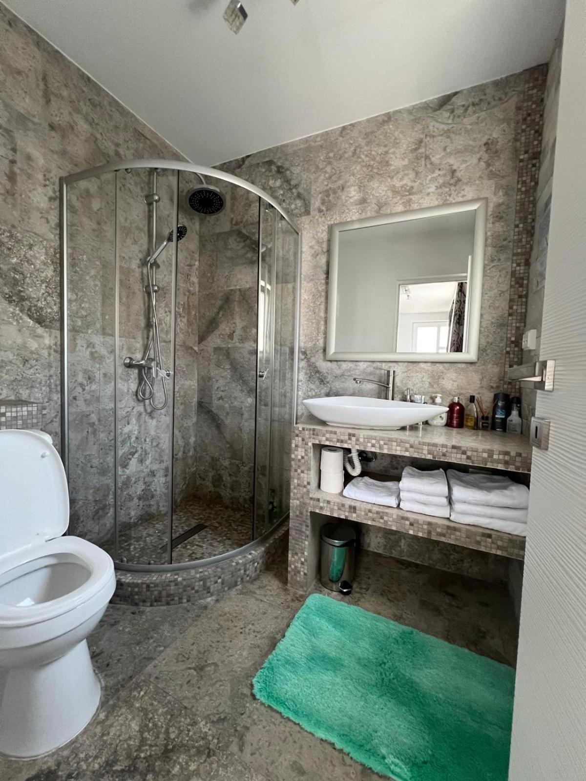 Luxus Cluj Airport Apartments Εξωτερικό φωτογραφία